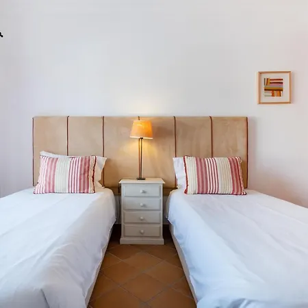 Fantastic T3 Sebastiao דירה